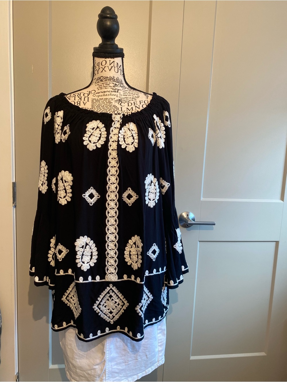 New Cato Embroidered Boho Tunic Top Women's Size 14/16W Black/White